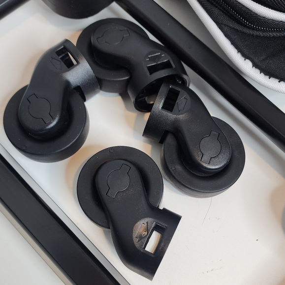 ‼️Airplane Approved Pet Carrier with Wheels‼️ - Picture 9 of 13